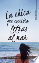 La chica que escribía letras al mar